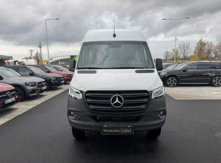 Mercedes-Benz - Sprinter