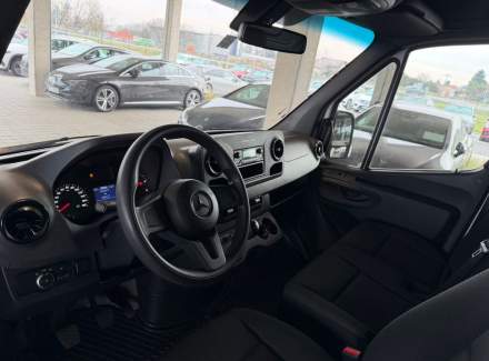 Mercedes-Benz - Sprinter