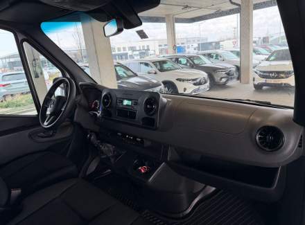 Mercedes-Benz - Sprinter