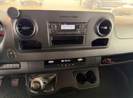Mercedes-Benz - Sprinter