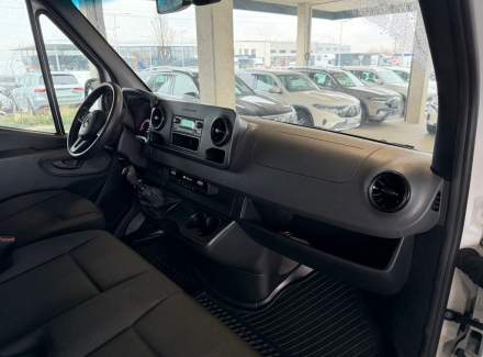 Mercedes-Benz - Sprinter