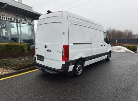Mercedes-Benz - Sprinter