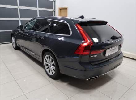 Volvo - V90