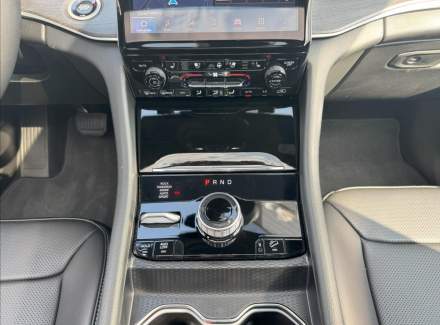 Jeep - Grand Cherokee