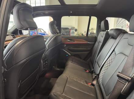 Jeep - Grand Cherokee