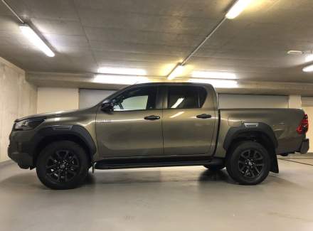 Toyota - Hilux