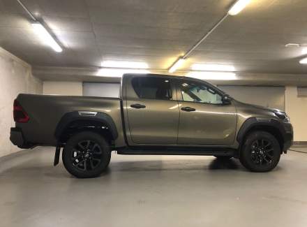 Toyota - Hilux