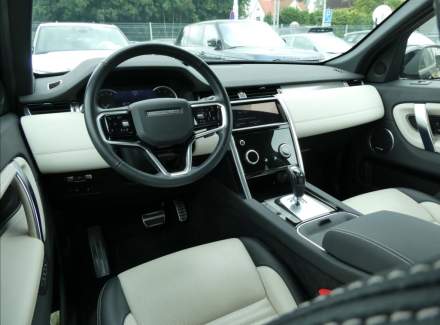 Land Rover - Discovery Sport