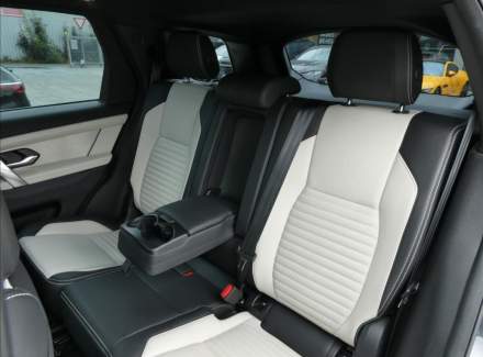 Land Rover - Discovery Sport