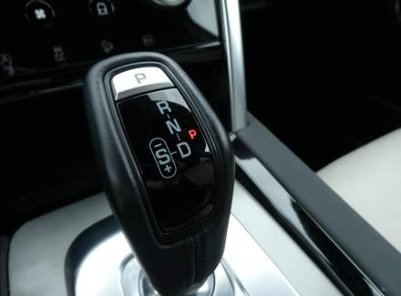 Land Rover - Discovery Sport