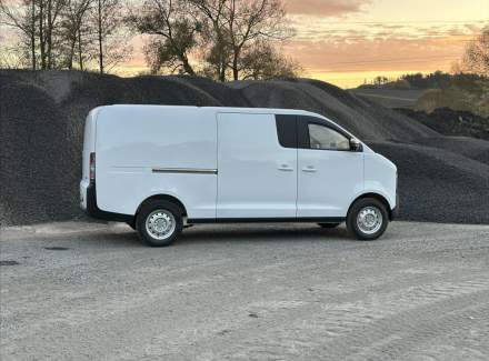 elBlesk - EV48 Van