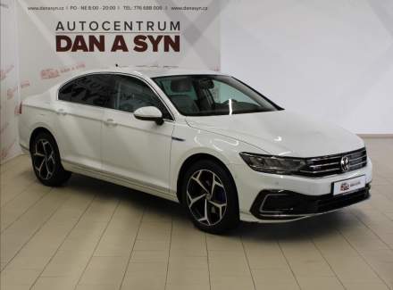 Volkswagen - Passat