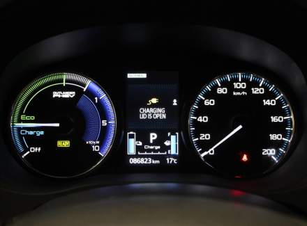 Mitsubishi - Outlander