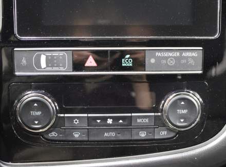 Mitsubishi - Outlander