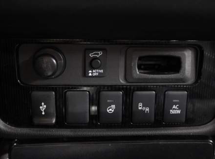 Mitsubishi - Outlander