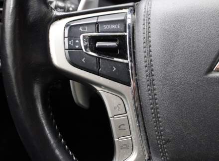 Mitsubishi - Outlander