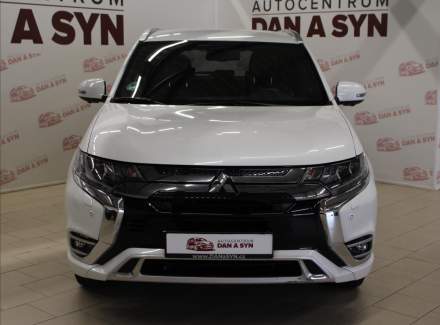 Mitsubishi - Outlander