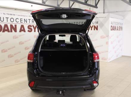 Mitsubishi - Outlander