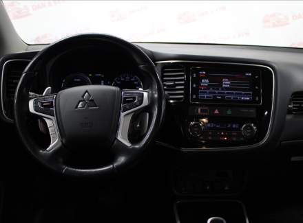 Mitsubishi - Outlander