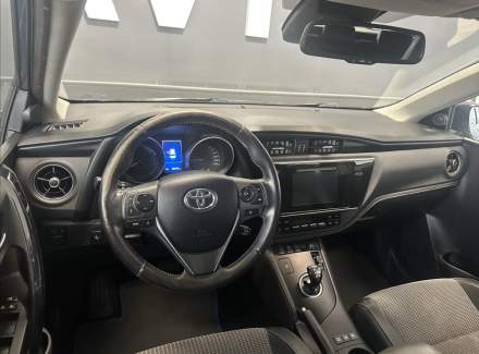 Toyota - Auris