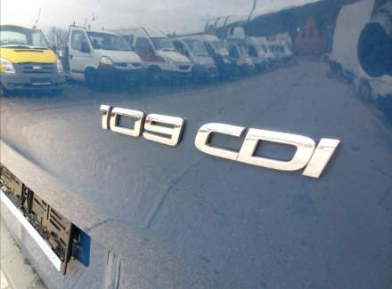 Mercedes-Benz - Vito