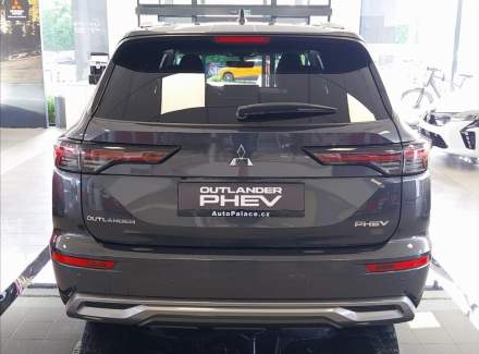 Mitsubishi - Outlander