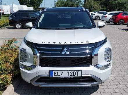 Mitsubishi - Outlander