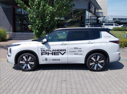 Mitsubishi - Outlander