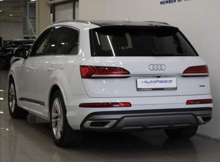 Audi - Q7