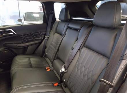 Mitsubishi - Outlander