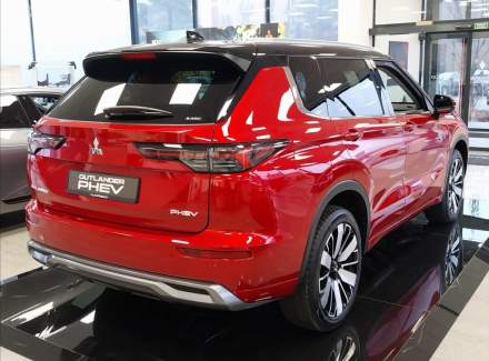 Mitsubishi - Outlander