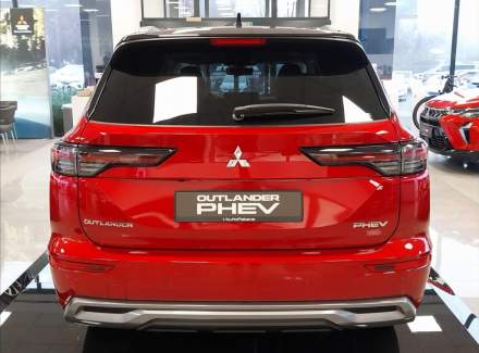 Mitsubishi - Outlander