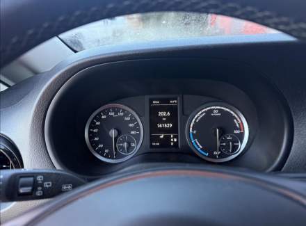 Mercedes-Benz - eVito