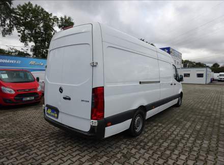 Mercedes-Benz - Sprinter
