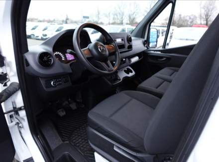 Mercedes-Benz - Sprinter
