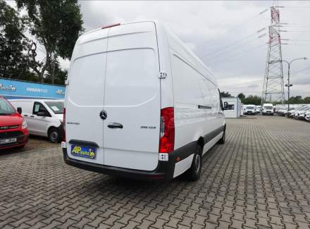 Mercedes-Benz - Sprinter