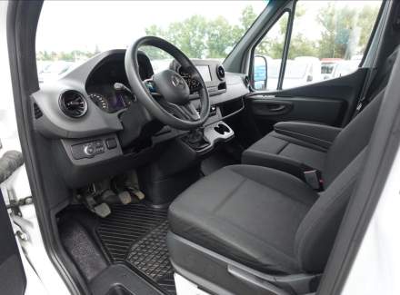 Mercedes-Benz - Sprinter