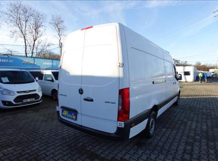 Mercedes-Benz - Sprinter