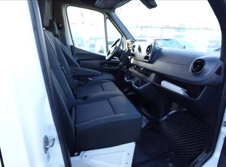 Mercedes-Benz - Sprinter