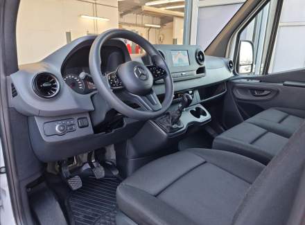 Mercedes-Benz - Sprinter