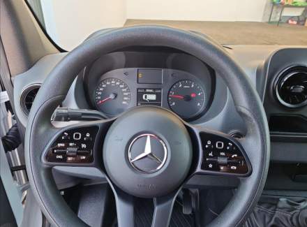 Mercedes-Benz - Sprinter
