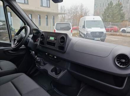Mercedes-Benz - Sprinter