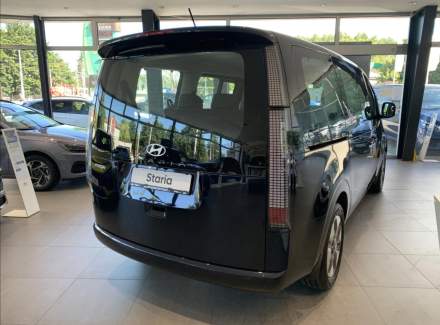 Hyundai - Staria