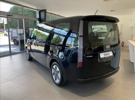 Hyundai - Staria