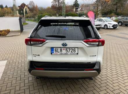 Toyota - RAV 4