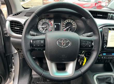 Toyota - Hilux
