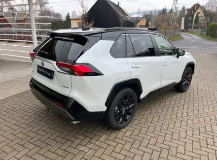 Toyota - RAV 4