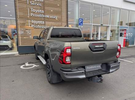 Toyota - Hilux