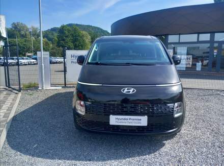 Hyundai - Staria