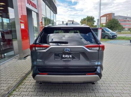 Toyota - RAV 4